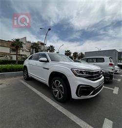 ڤۆڵکسواگن ئەتڵەس کرۆس سپۆرت